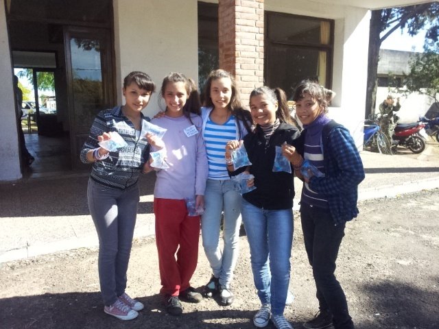 alumnos-liceo-2-mosquito.jpg - 276.39 Kb