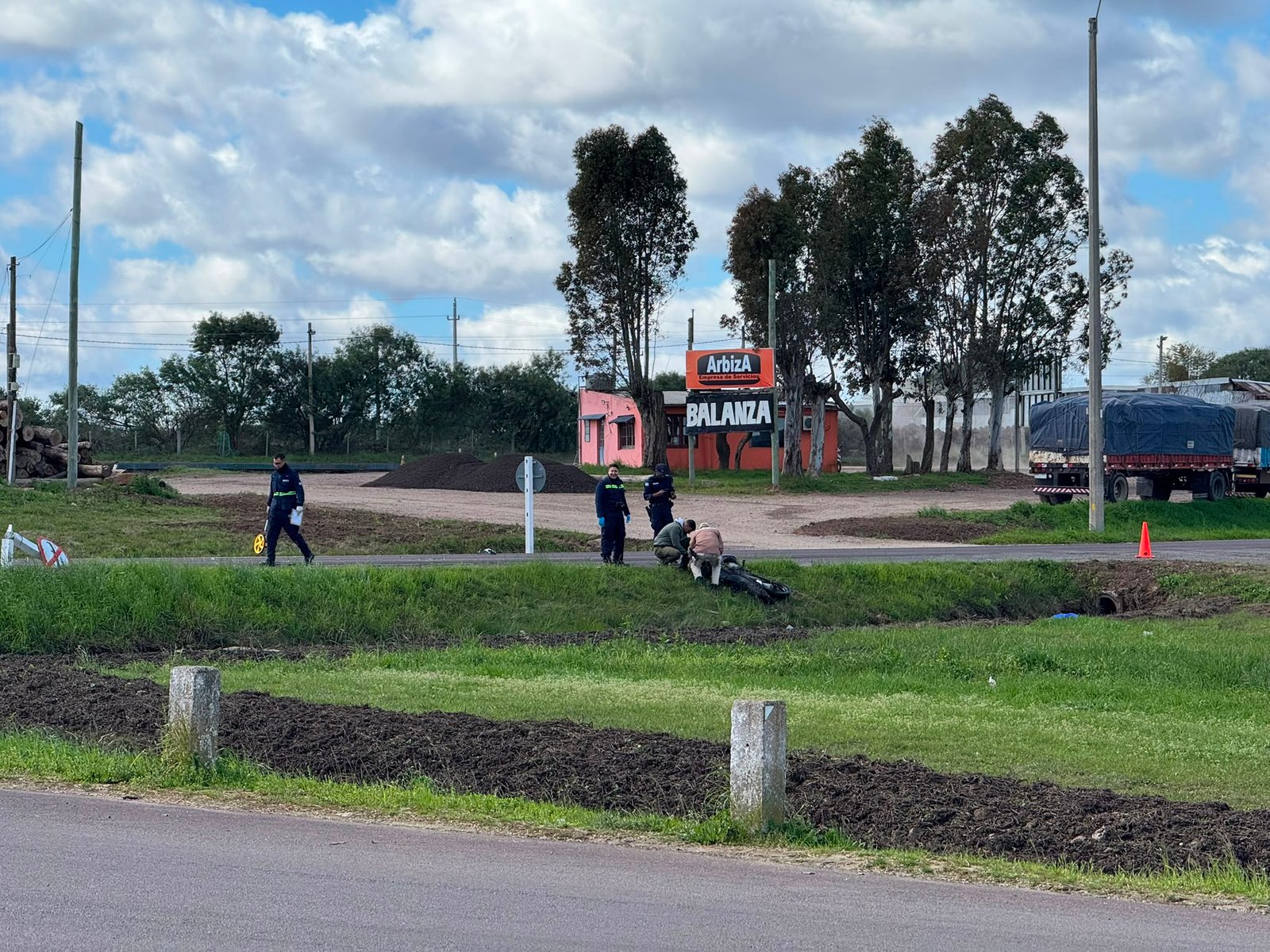 Motociclista fallece tras impactar contra señalización en Ruta 5 y A.B de López 