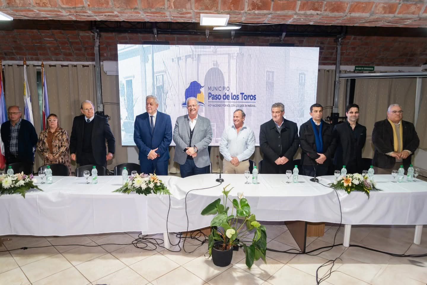 Asumió Luis Irigoin y nuevo Concejo 