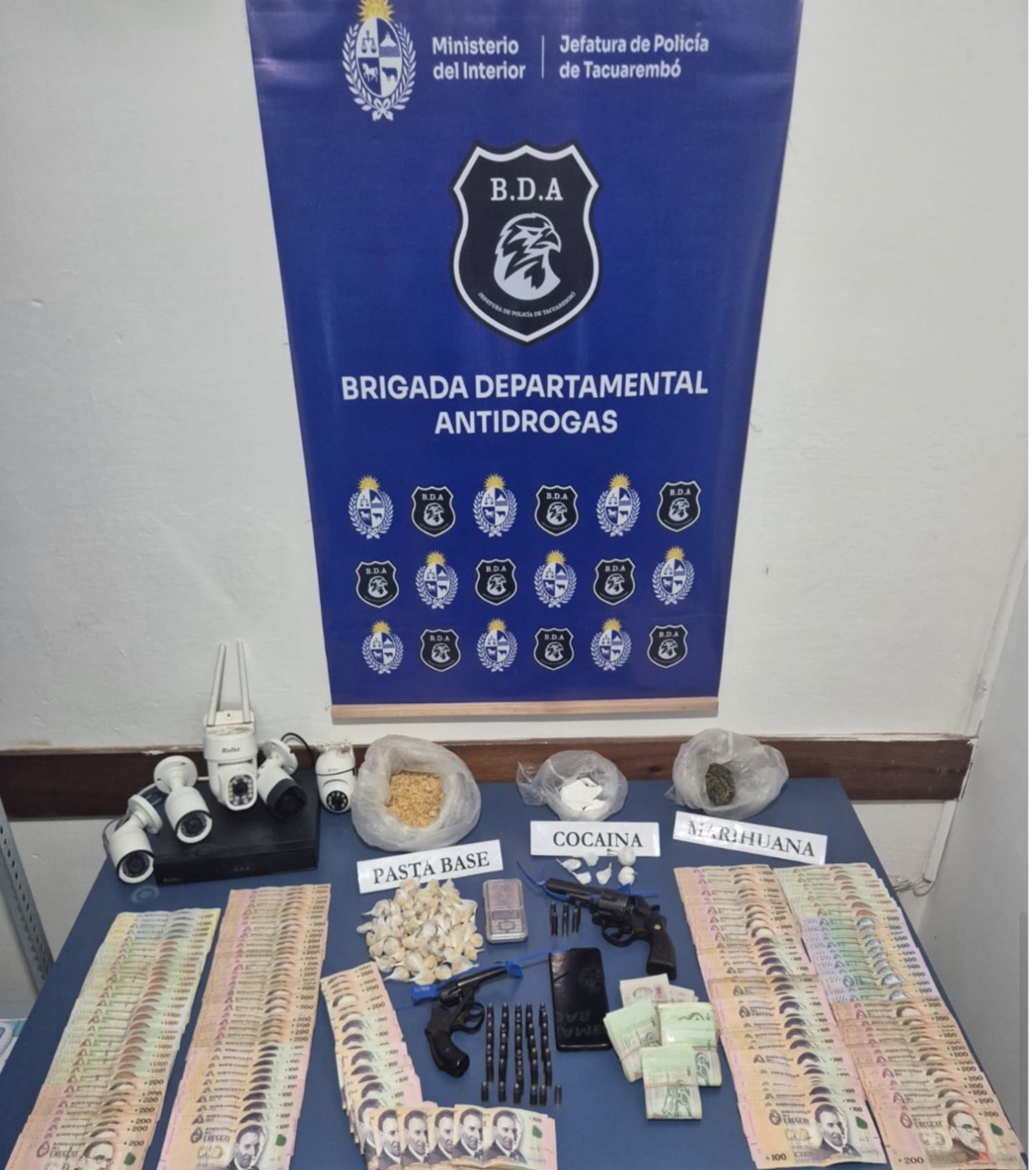 Hombre condenado por tráfico de estupefacientes, porte y tenencia de armas de fuego, tráfico de municiones y contrabando