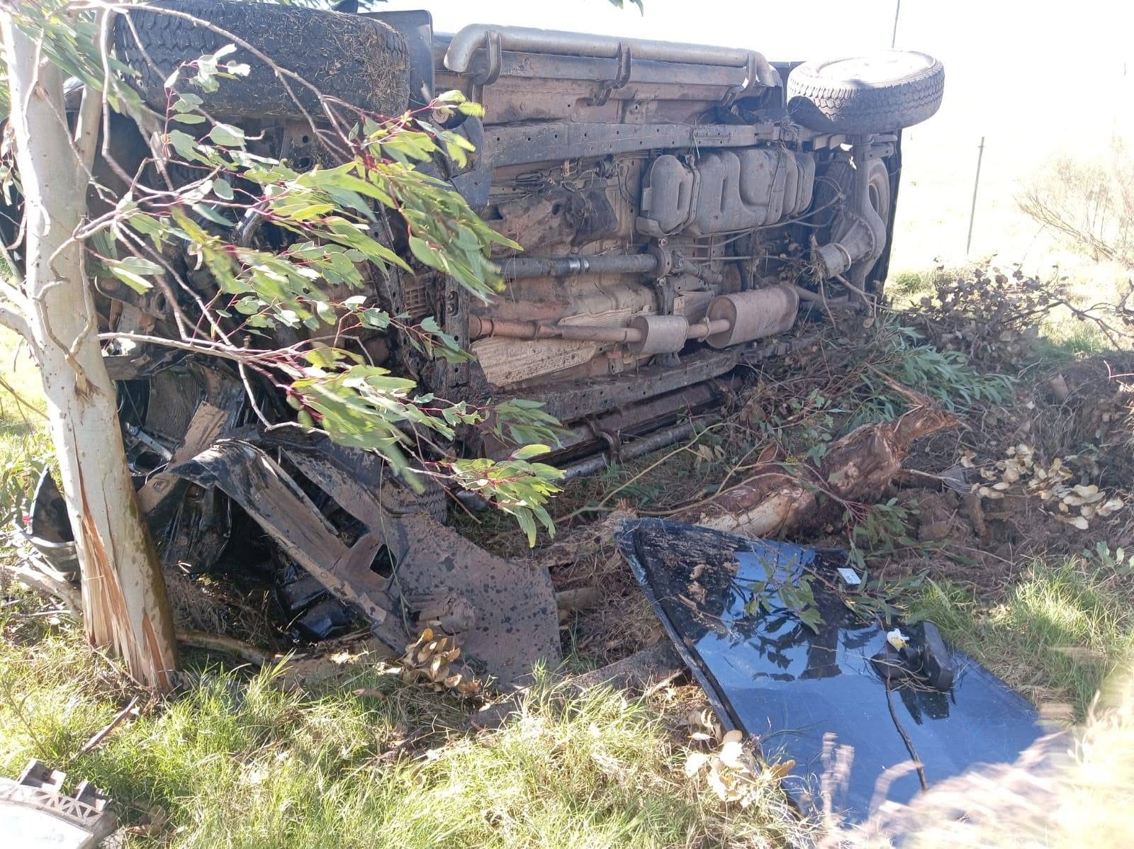 Investigan vuelco de camioneta con mercadería de contrabando 